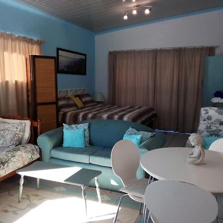 36 Df Strauss Street Apartment Клейнмонт Екстериор снимка